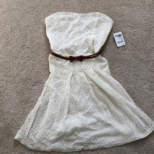 Lace dress